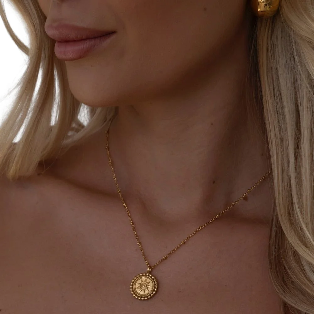 New 18k Gold Sun Pendant Necklace